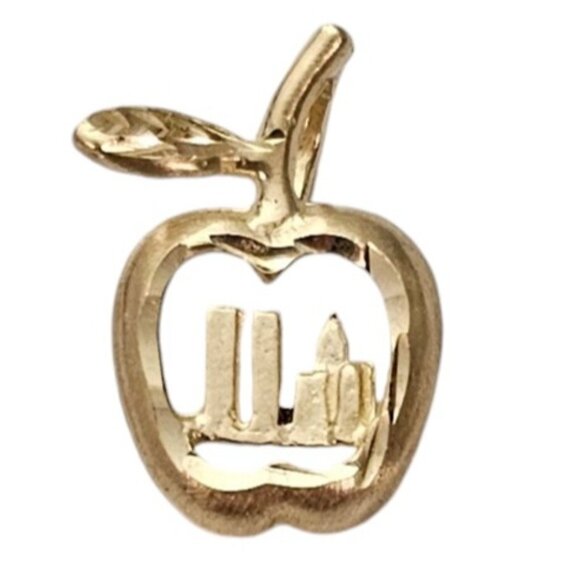 14K Yellow Gold Big Apple NY Landscape Twin Towers Open Pendant, L608